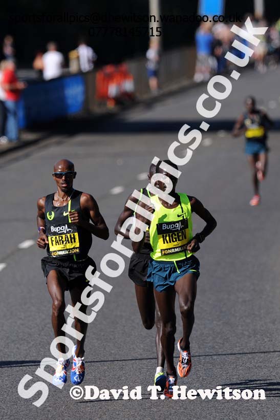 Mo Farah, Mike KIgan and Thomas Ayeko break away in the mens 2014 BUPA Great North Run. Photo: David T. Hewitson/Sports for All Pics